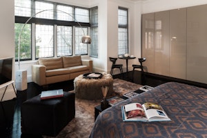 Cosy West End image 2