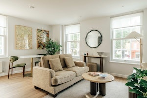 Belgravia Jewel image 1