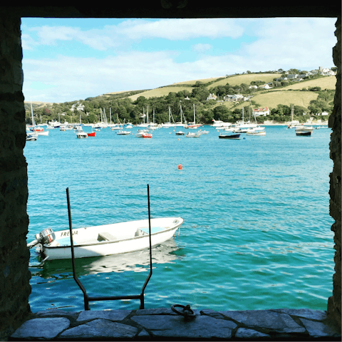 Explore all Salcombe has to offer from this central spot