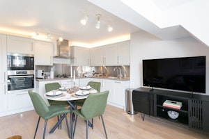 Above Marylebone image 10