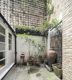 Royal Court image 10