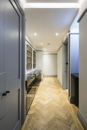 Royal Court image 8