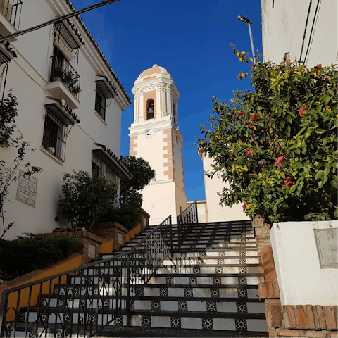 Travel six minutes to Estepona for lunch and shopping