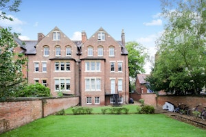 Oxford in Bloom image 1