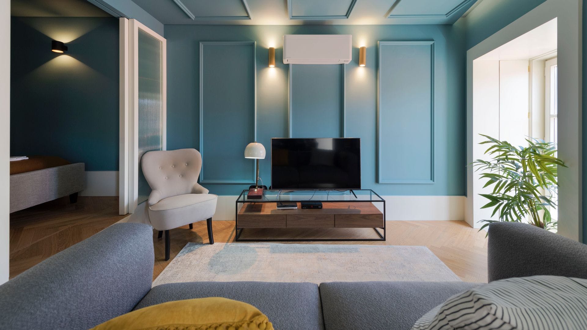 Teal Tranquility, Ribeira, Porto | Plum Guide