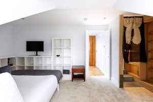 Golden House image 11