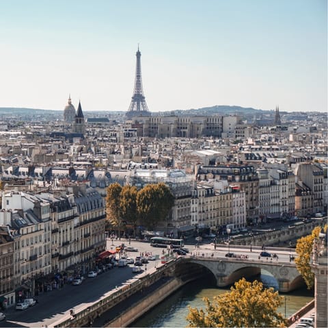 Spends your days exploring this beautiful city – the Eiffel Tower is around fifteen minutes by car