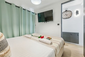 Dauphine Daydream image 9