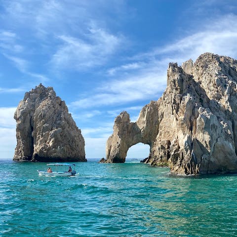 Take a water taxi across the Pacific Ocean & explore the beauty of Cabo San Luca