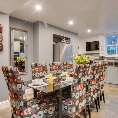 Host your own group dinner parties at the dining area – will you cook a British roast dinner?