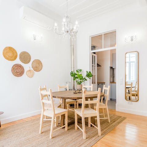 Enjoy delicious Portuguese food all together around your stylish dining table