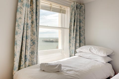Wake up to a splendid view of uninterrupted skyline and Brighton Palace Pier