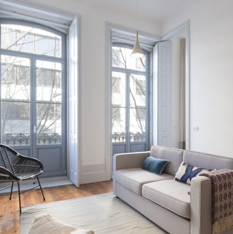 Get cosy in the light-filled living room and enjoy an evening of movies and wine