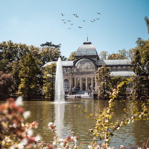 Stay in fashionable Salamanca, only a twelve-minute walk from Parque de El Retiro