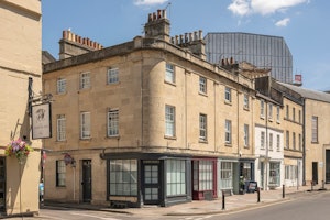 A Royal Era image 7