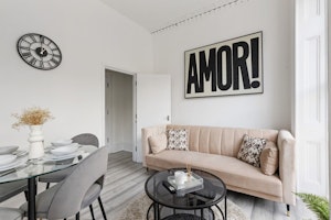Amor Modern image 9
