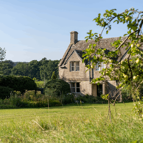 Explore the quaint villages and unspoilt countryside in the nearby Cotswolds AONB