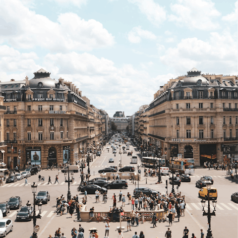 Stay in the heart of Paris, moments from shops and restaurants