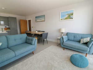 Southbourne Getaway image 12