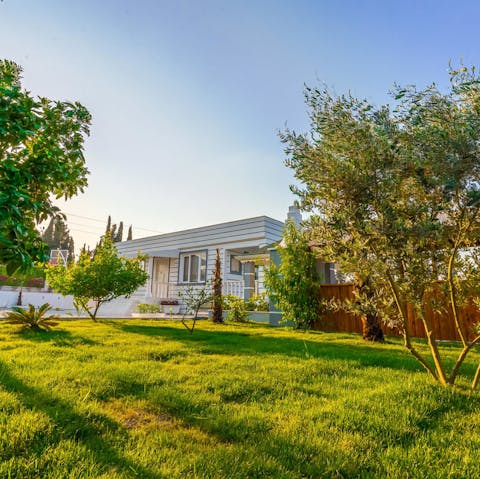 Discover the beauty of Turkey from this home in Muratpasa