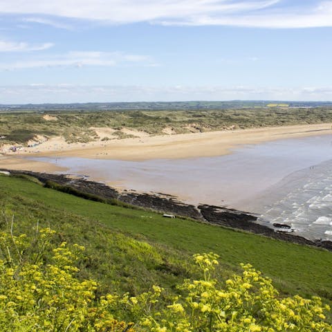 Drive to one of the nearby beaches – Westward Ho!, Saunton Sands, Croyde and Woolacombe are all within thirty-five minutes