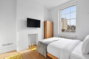 Bloomsbury Beauty image 9