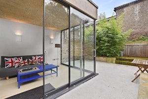 Bloomsbury Beauty image 8