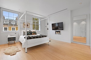 Bloomsbury Beauty image 4