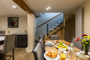 A Sweet Residence image 13