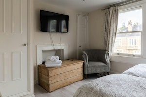 A Sweet Residence image 11