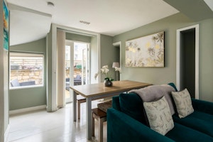A Sweet Residence image 9