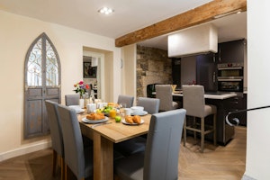 A Sweet Residence image 5