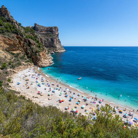 Explore the Costa Blanca's cliff-backed beaches