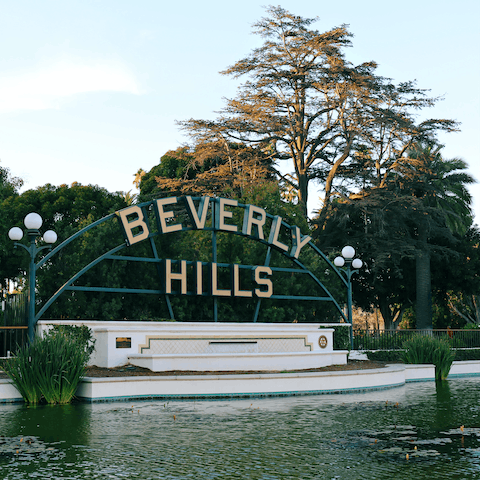Hop in a taxi and head down into the centre of Beverly Hills in just seven minutes