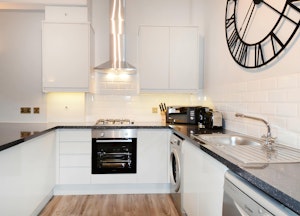 Regency Hideaway image 9