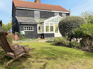 Foreman's Cottage image 1