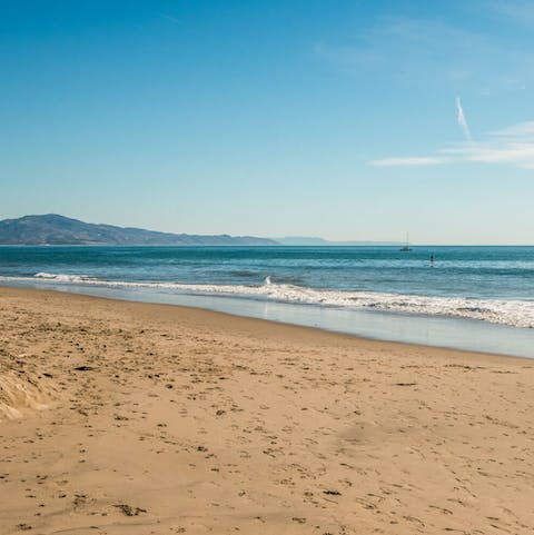 Go for romantic walks on the beach