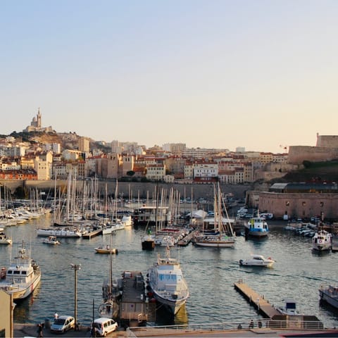 Wander down to the waters of the Vieux Port, just under twenty mintues from home