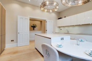 The Holland Park Haven image 7