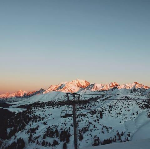 Stay 800 metres from the centre of Megève, where ski lifts wait to whisk you up the mountains