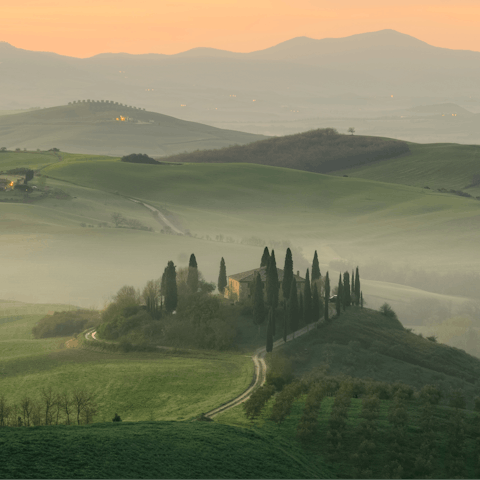 Explore the historic villages and towns of the Val d'Orcia 