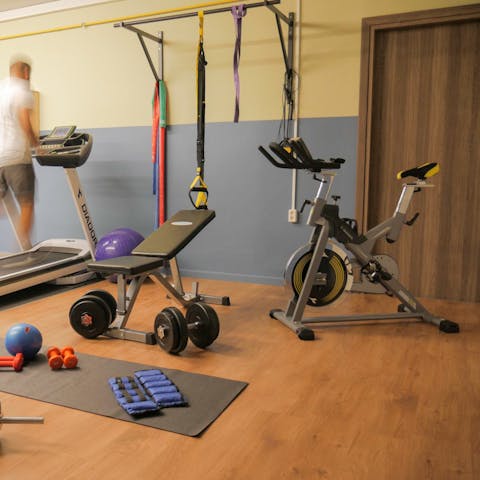 Stay active thanks to the private home gym