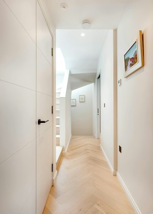 Sophisticated London image 14