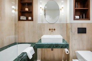 Sophisticated London image 11