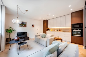 Sophisticated London image 7