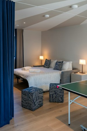 Clifftop Hideaway image 4