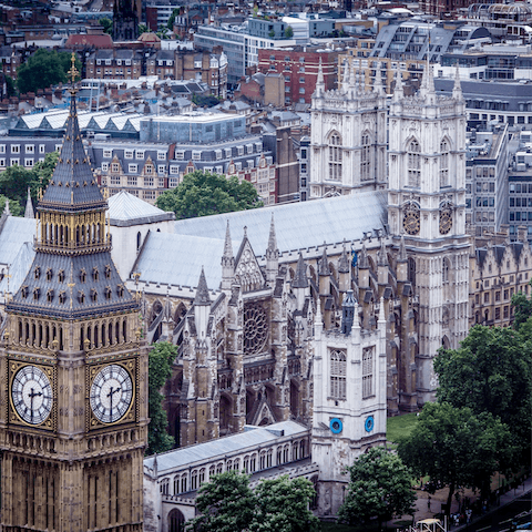 Go sightseeing on foot – you're just next to Westminster Abbey and Big Ben