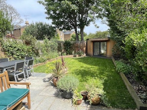Supreme West image 2