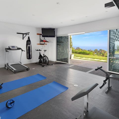 Be inspired by the views and keep your energy high in the gym