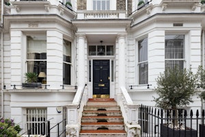 Kensington Luxury image 15